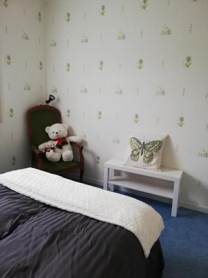 Chambre au calme à la campagne avec piscine idéale étape ou déplacement pro Vaux-sur-Vienne Esterno foto