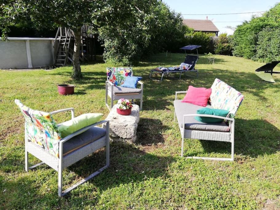 Chambre au calme à la campagne avec piscine idéale étape ou déplacement pro Vaux-sur-Vienne Esterno foto