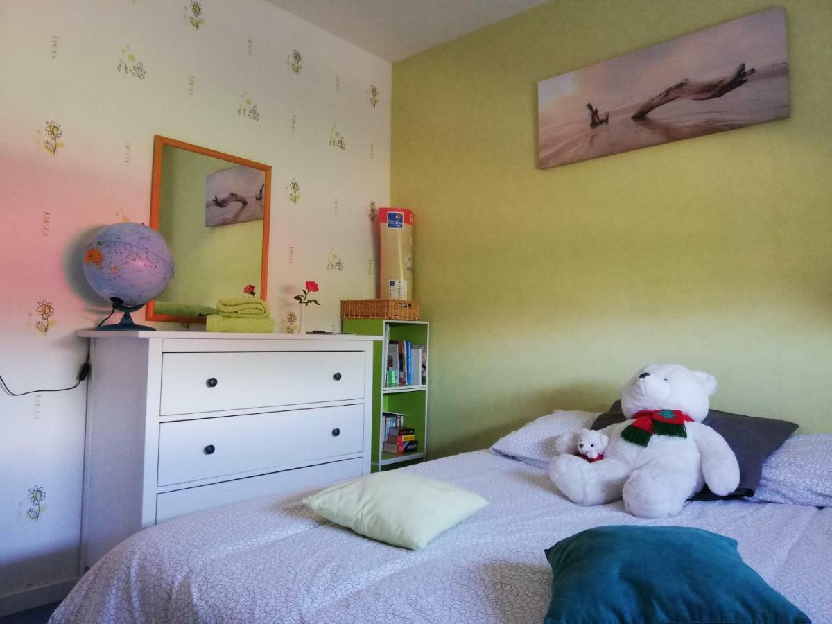 Chambre au calme à la campagne avec piscine idéale étape ou déplacement pro Vaux-sur-Vienne Esterno foto